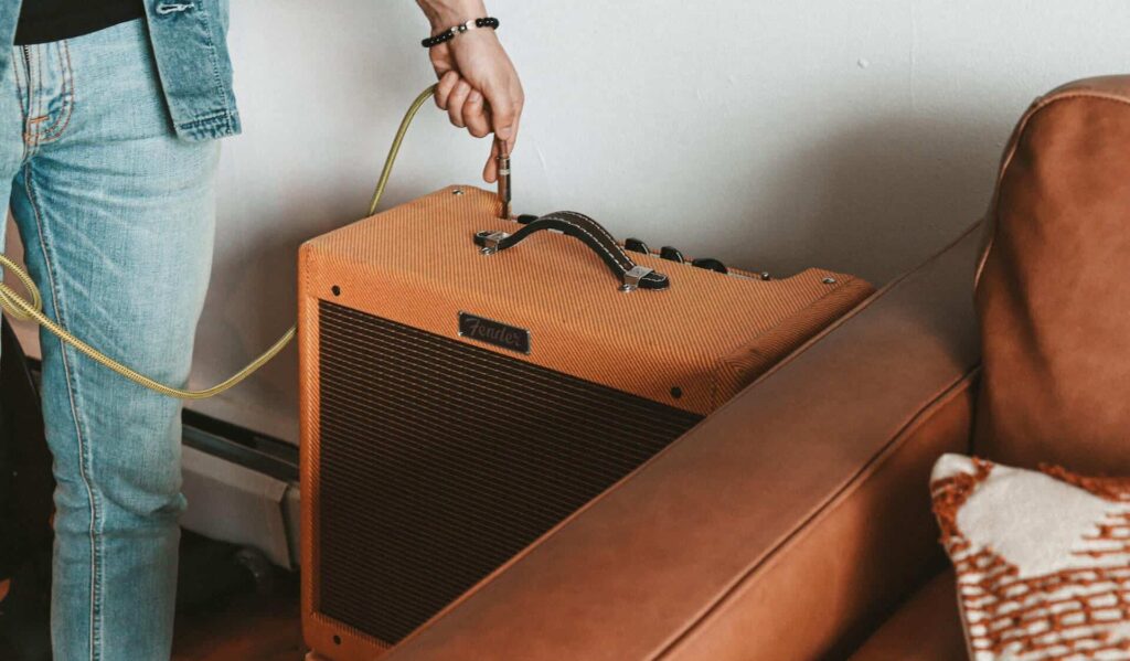 How To Pick the Best Guitar Practice Amp?